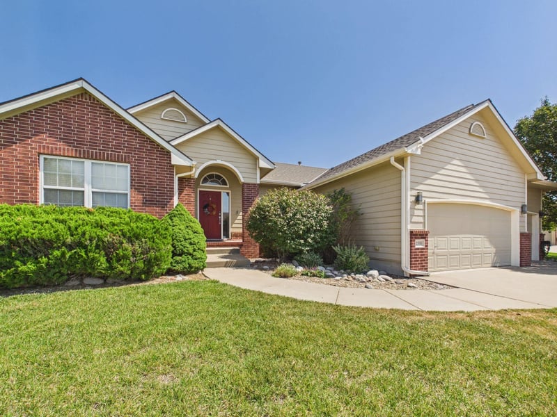 2350 Castle Rock Ct, Wichita, KS 67228