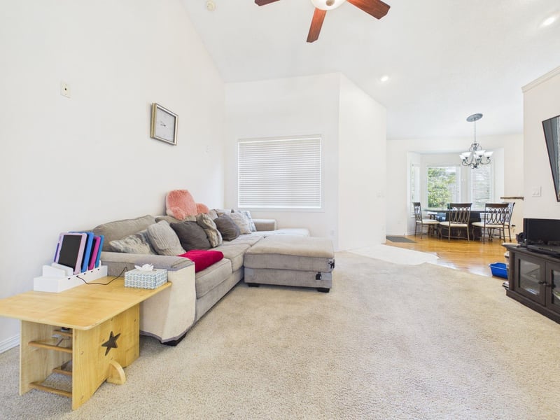 2350 Castle Rock Ct, Wichita, KS 67228