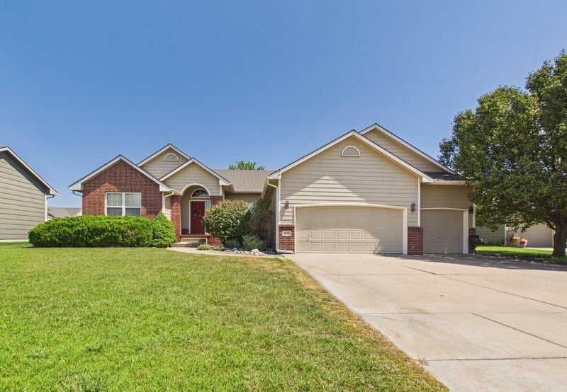 2350 Castle Rock Ct, Wichita, KS 67228