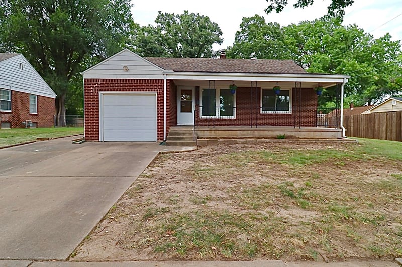 5116 Larry Ln, Wichita, KS 67218