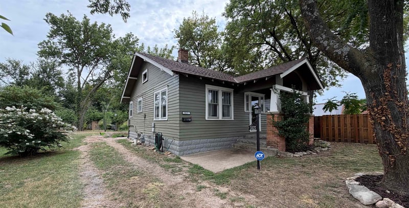 3127 Maple , Wichita, KS 67213