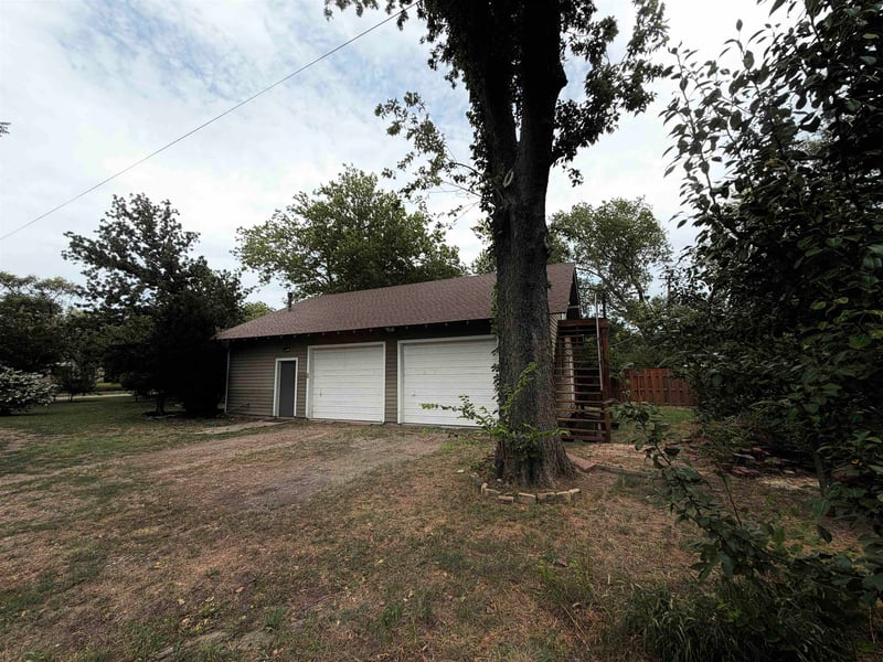 3127 Maple , Wichita, KS 67213