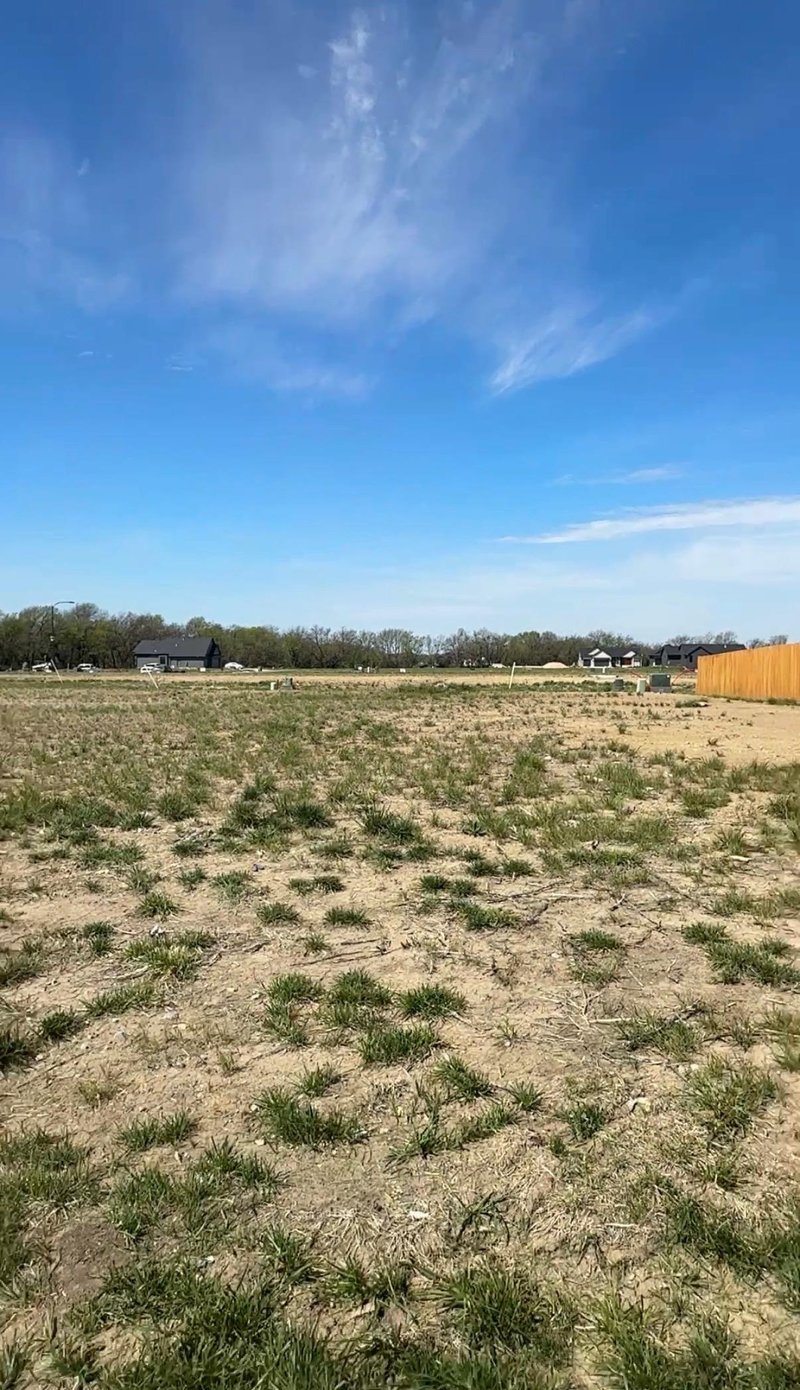331 Woodstone St, Derby, KS 67037-7814