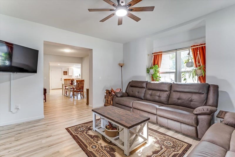 439 C Ave, Kingman, KS 67068