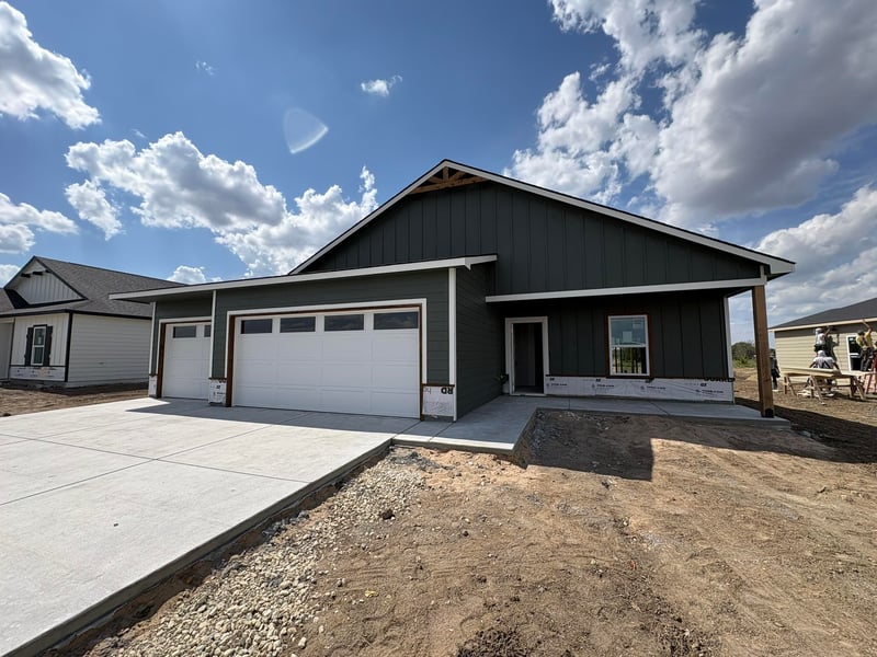 5801 Plumthicket St, Bel Aire, KS 67226