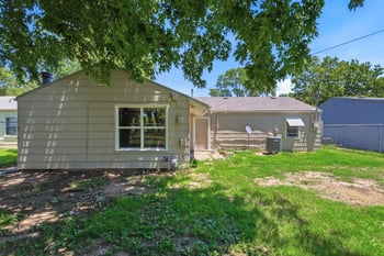 4949 S Cedardale Ave, Wichita, KS 67216