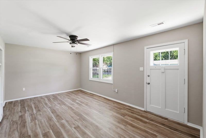 4949 Cedardale Ave, Wichita, KS 67216