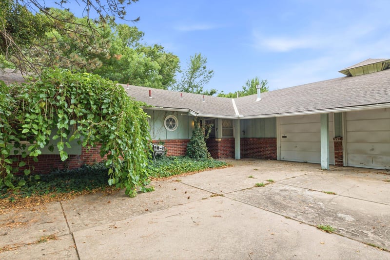 6205 11th St N, Wichita, KS 67208