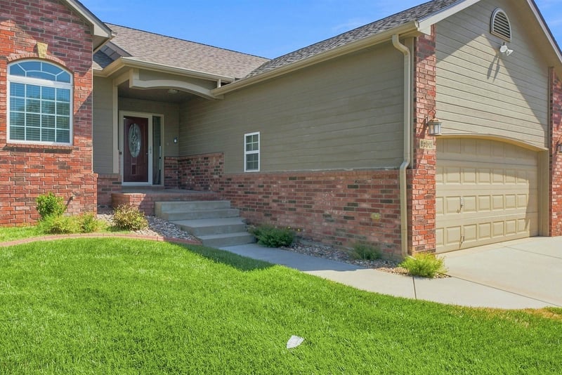 8502 34th St N, Wichita, KS 67205-3401