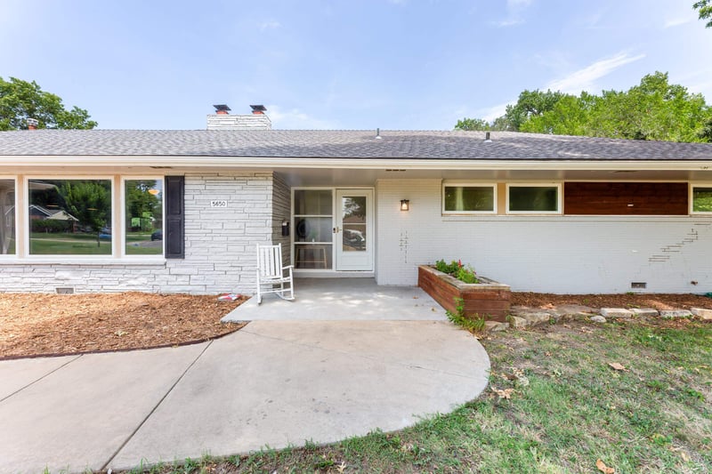 5650 Coe Dr, Wichita, KS 67208