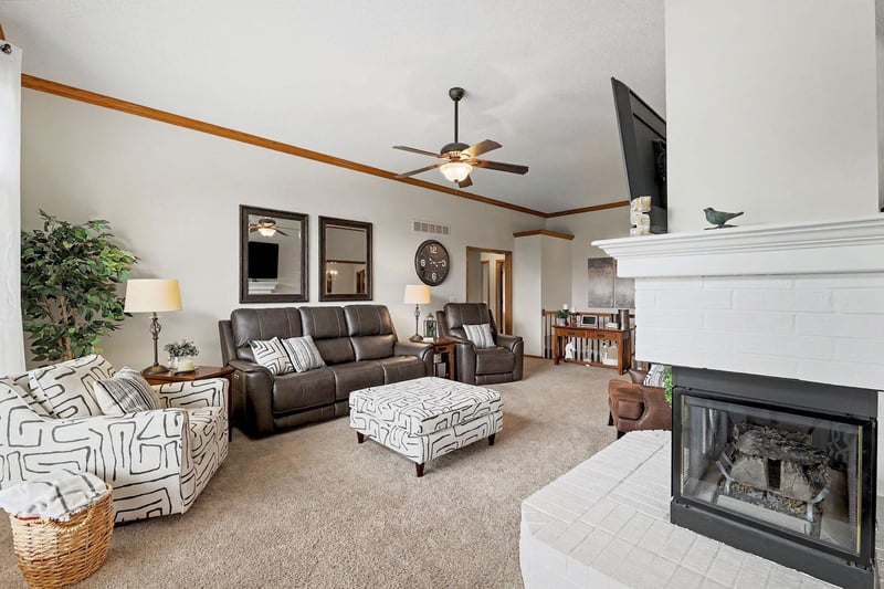 108 N Rainbow Lake Rd, Wichita, KS 67235