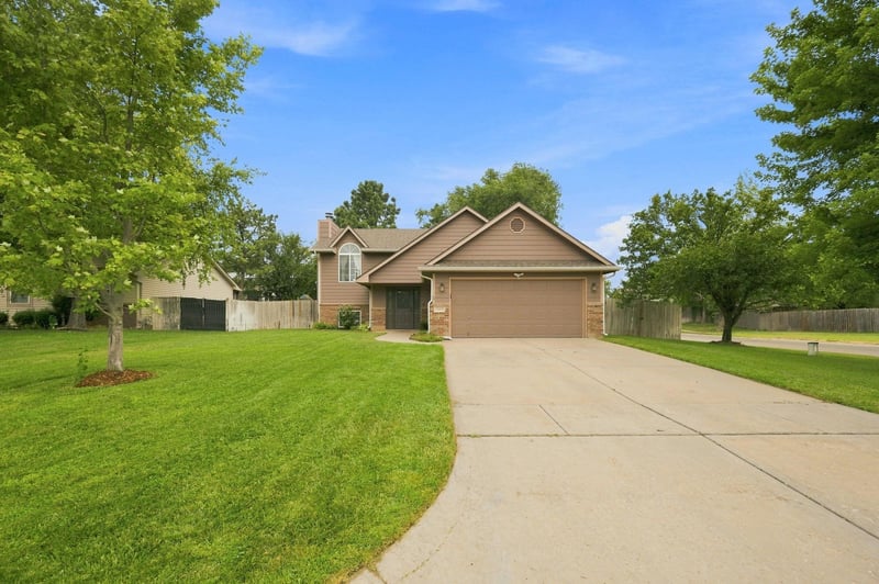 11010 Ryan St, Wichita, KS 67205