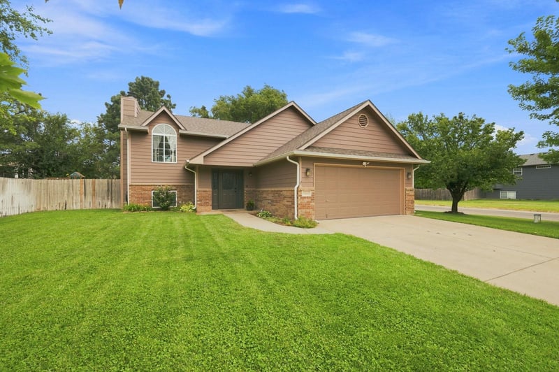 11010 Ryan St, Wichita, KS 67205
