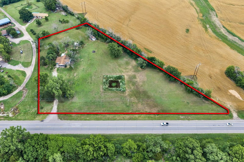 1332 Hwy 15 , Mulvane, KS 67110