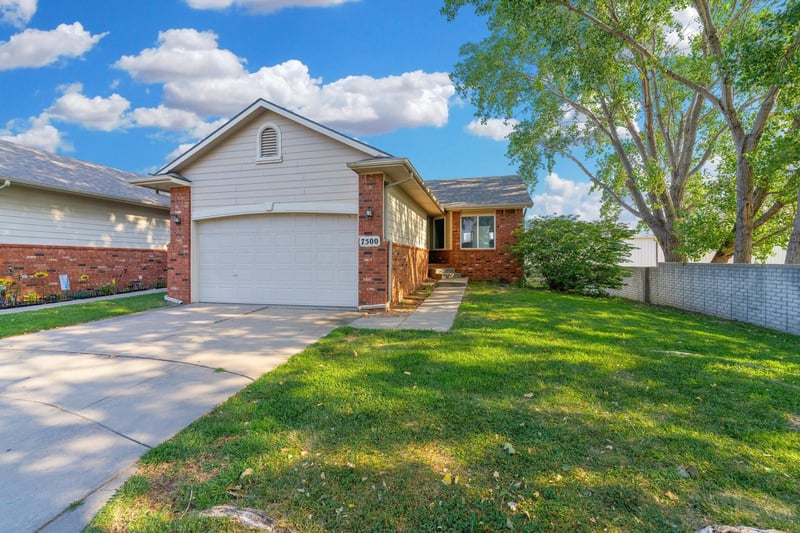 7500 Cornelison Cir, Wichita, KS 67212