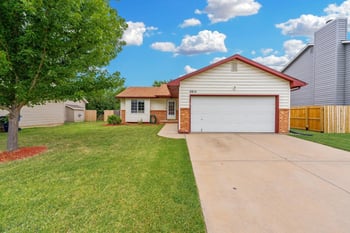4814 E 27th St N, Wichita, KS 67220