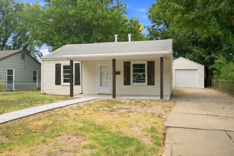 2101 Madison Ave, Wichita, KS 67211