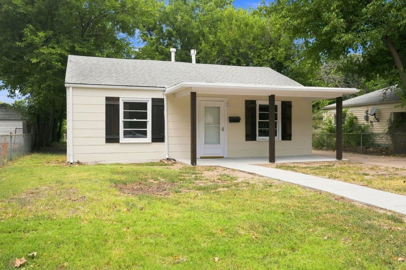 2101 Madison Ave, Wichita, KS 67211