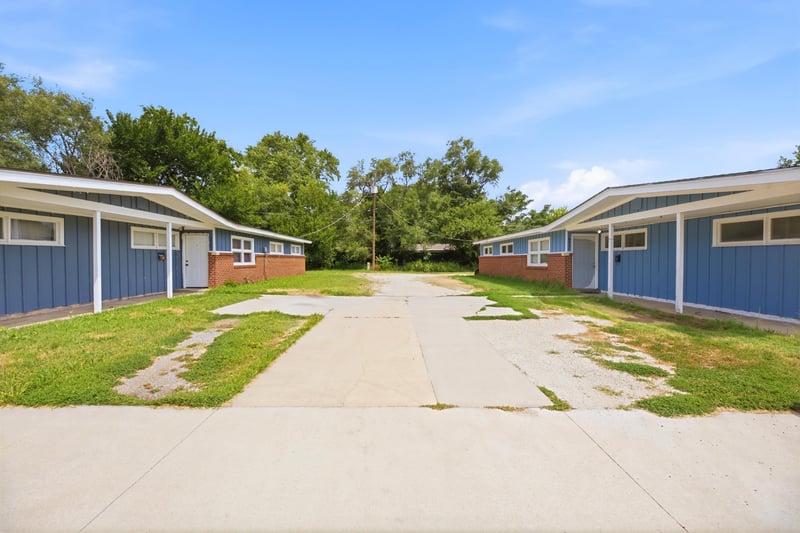4924 Gilbert St, Wichita, KS 67218