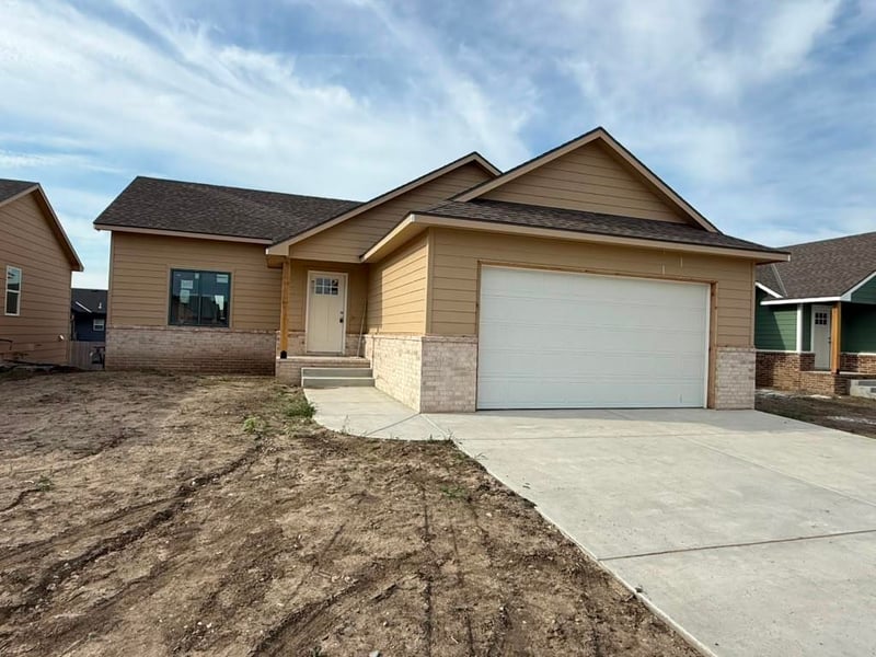 5055 N Toben Ct, Bel Aire, KS 67226-1341