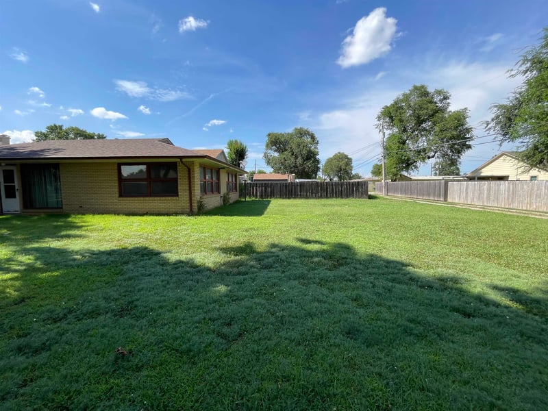 415 Gardner , Wellington, KS 67152