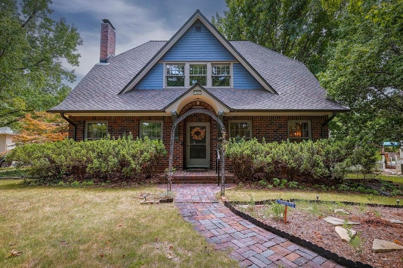 1321 9th Ave, Winfield, KS 67156