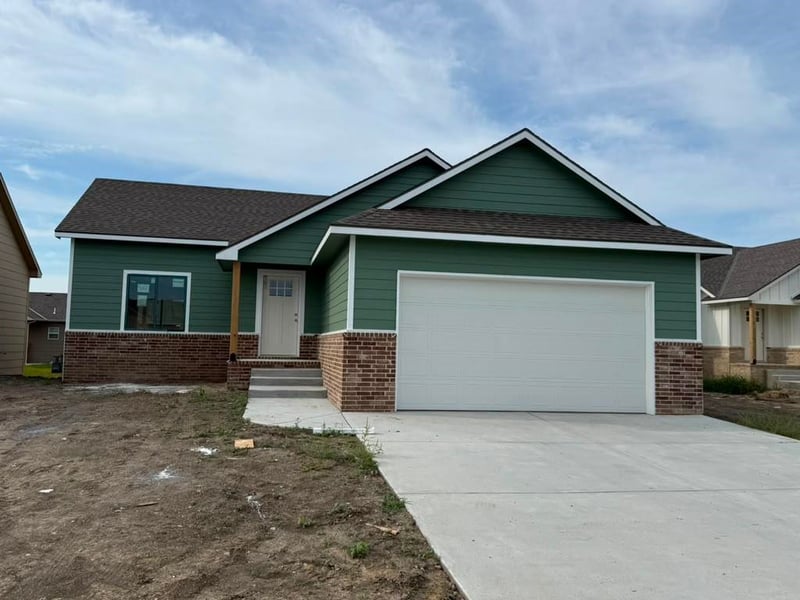5061 N Toben Ct, Bel Aire, KS 67226-1341