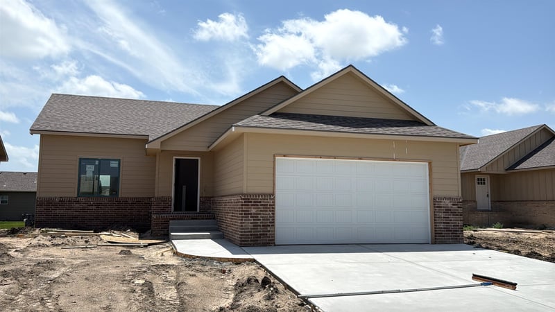 5061 Toben Ct, Bel Aire, KS 67226-1341