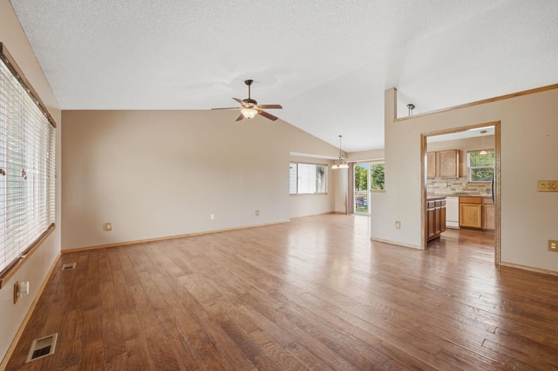 13706 Lost Creek St, Wichita, KS 67235-7043