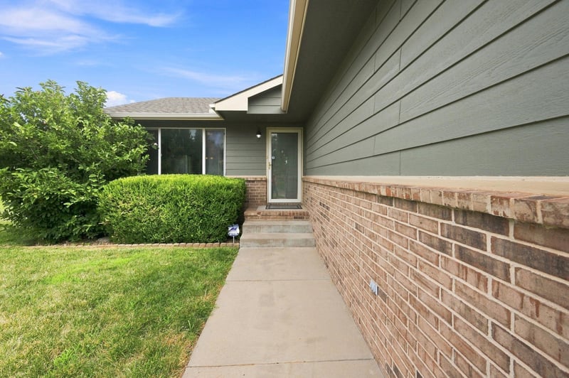 13706 Lost Creek St, Wichita, KS 67235-7043