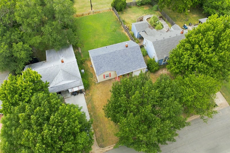 923 Belmont Ave, Wichita, KS 67208