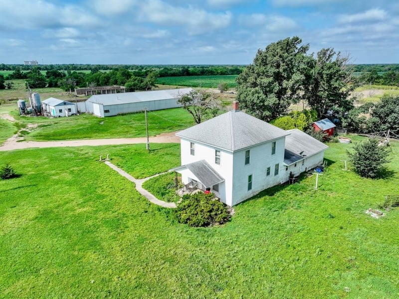 8227 Rock Rd, Walton, KS 67151