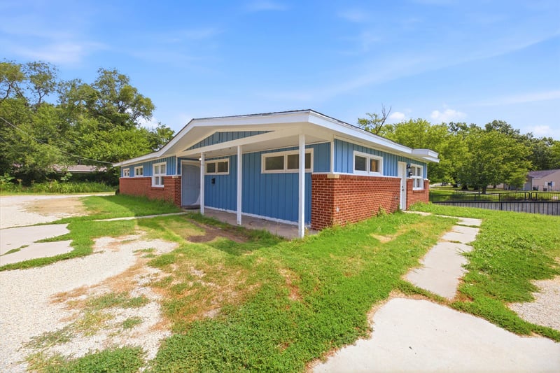 4930 Gilbert St, Wichita, KS 67218