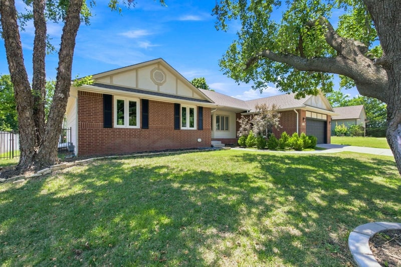 13913 Spring Valley St, Wichita, KS 67230