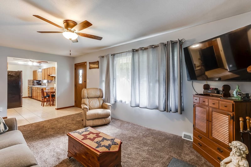 6435 Wendell St, Park City, KS 67219