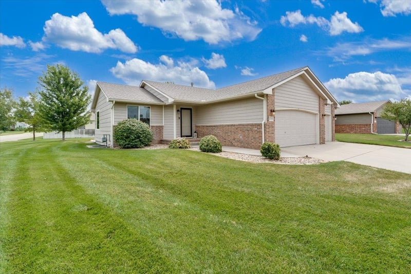 12101 Jewell Ct, Wichita, KS 67235