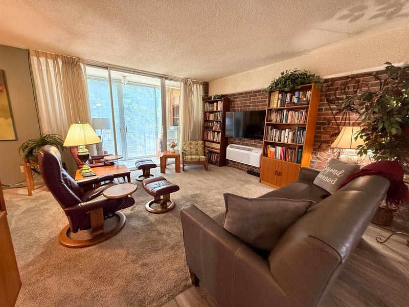 330 Central , El Dorado, KS 67042