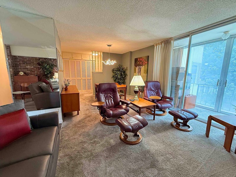 330 Central , El Dorado, KS 67042