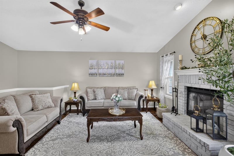 5430 Stoneborough Ct, Wichita, KS 67217