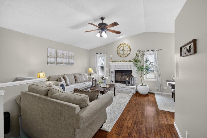 5430 Stoneborough Ct, Wichita, KS 67217