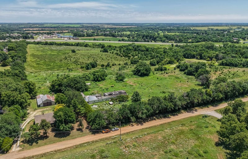 19324 81st Rd, Winfield, KS 67156