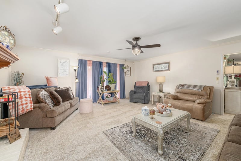 2332 Richmond , Wichita, KS 67204