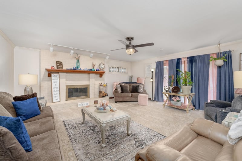 2332 Richmond , Wichita, KS 67204