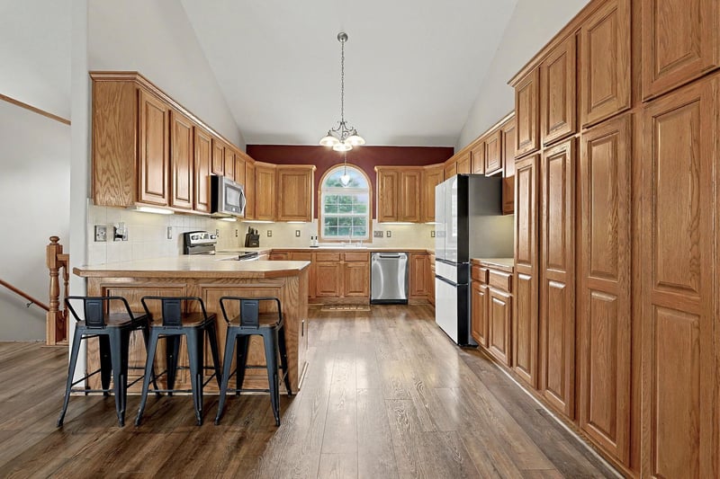 922 Karla Ct, Haysville, KS 67060