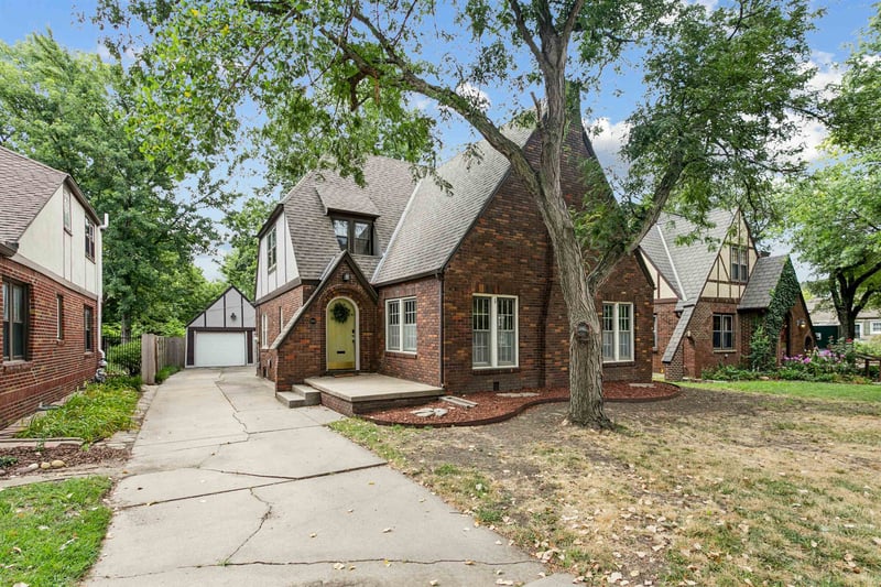 1506 Woodrow Ave, Wichita, KS 67203