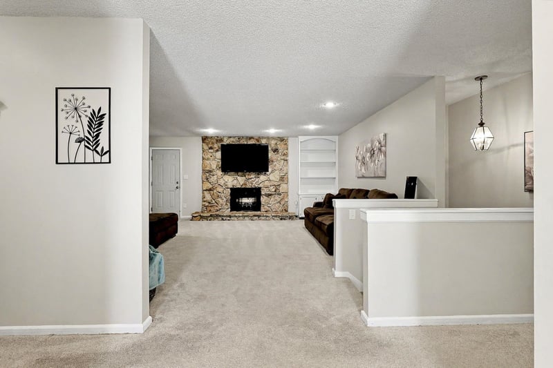 1224 Armstrong Ct, Derby, KS 67037