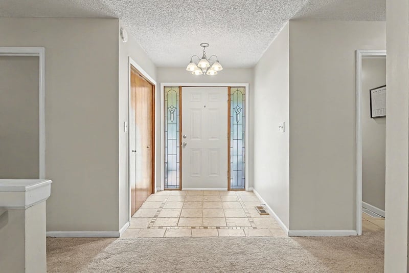 1224 Armstrong Ct, Derby, KS 67037
