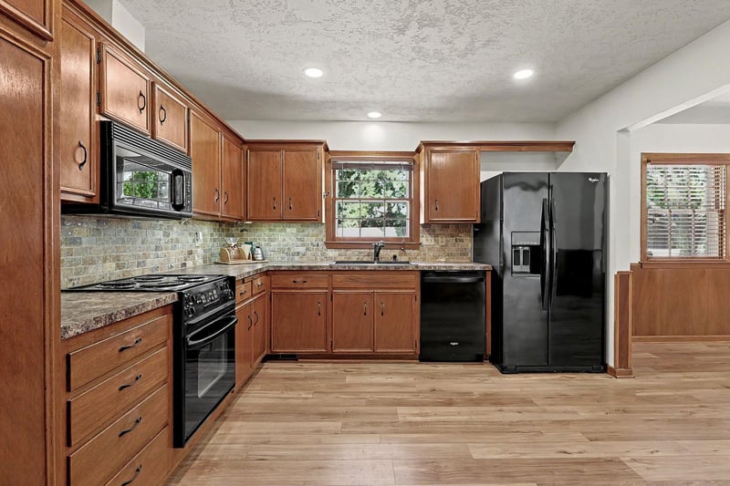 2033 Gow , Wichita, KS 67203
