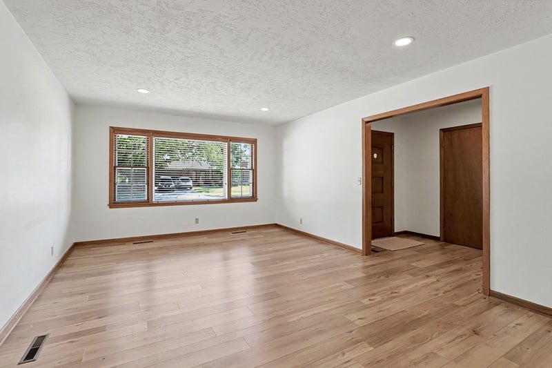 2033 Gow , Wichita, KS 67203