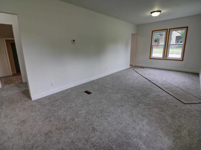 603 Walnut St, Newton, KS 67114